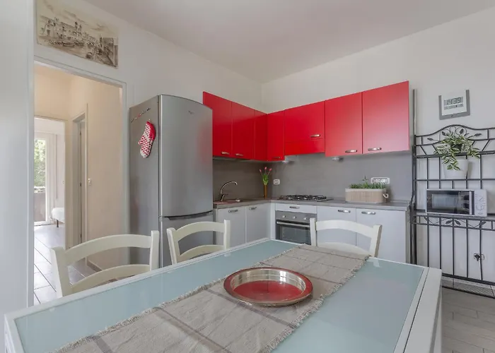 Guesthost - Seaview * 리도 델리 에스텐시